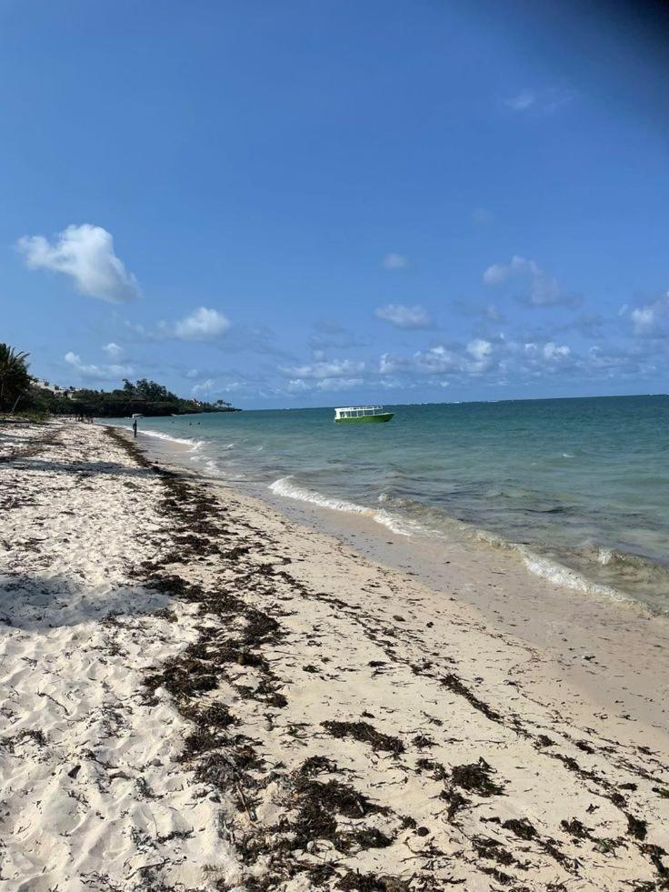 Tiwi Beach Resort & Spa Mombasa Bagian luar foto