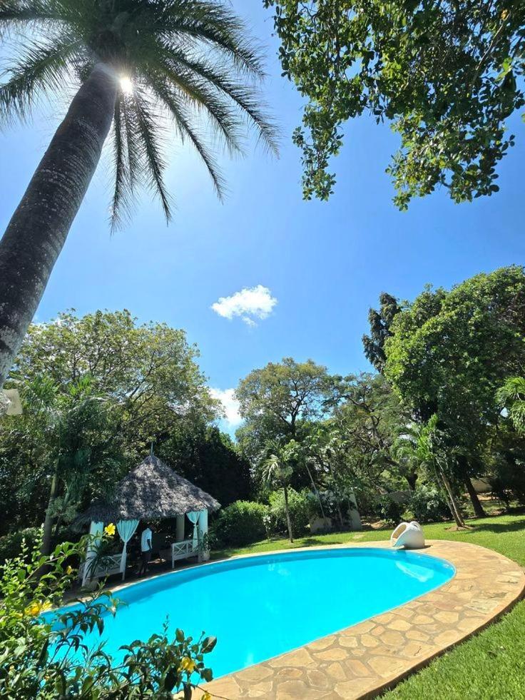 Tiwi Beach Resort & Spa Mombasa Bagian luar foto